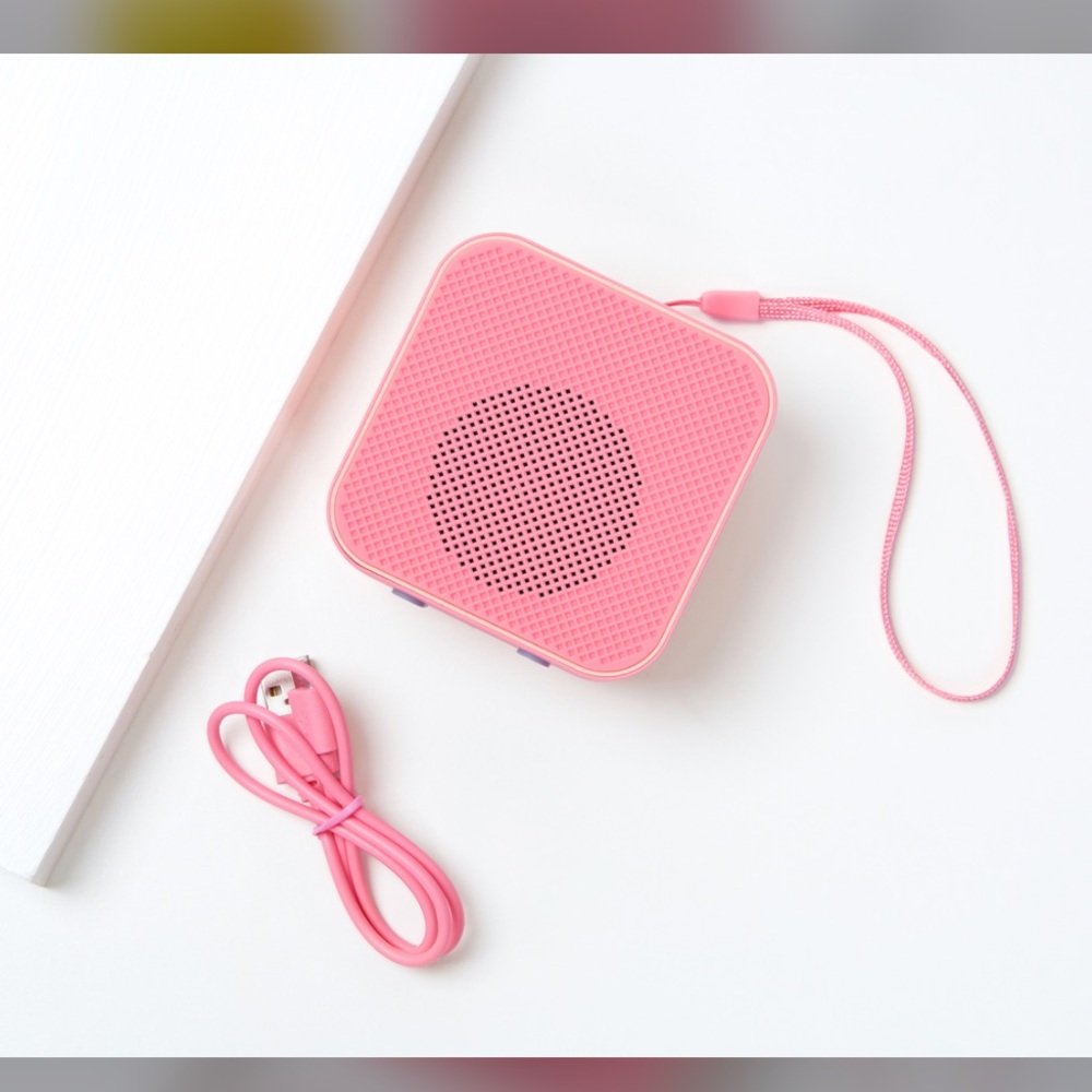 NWT Sonix Bluetooth speaker